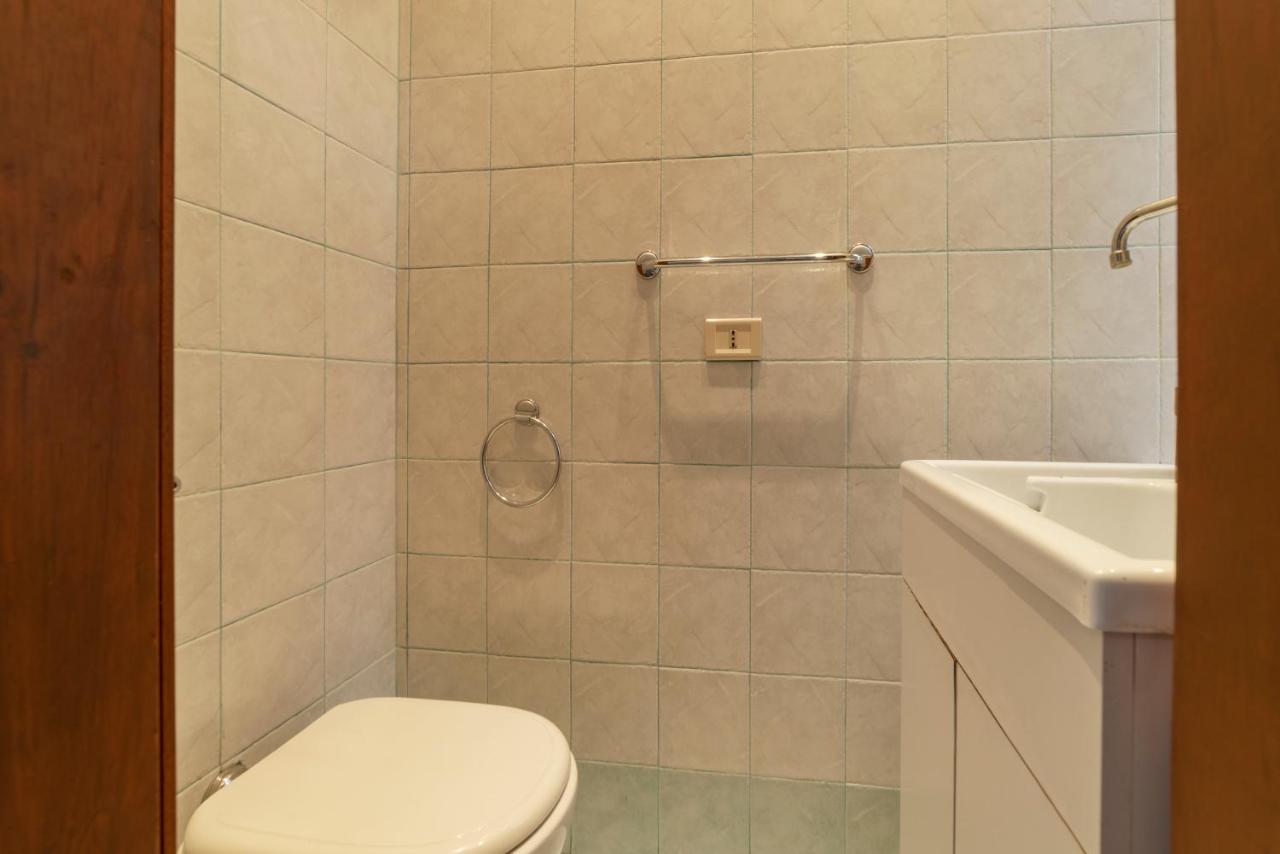 Termini Central And Elegant Apartment Рим Екстер'єр фото