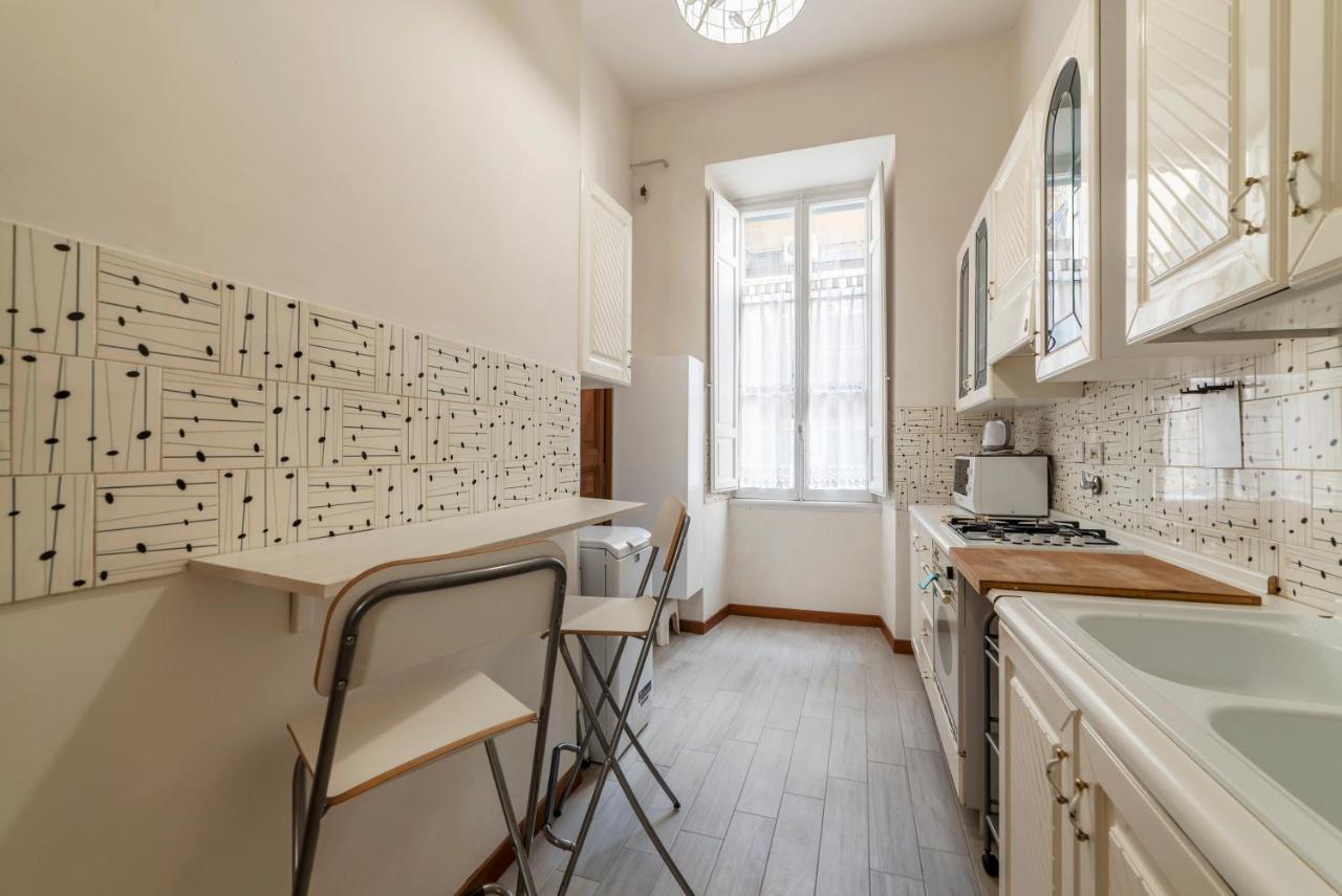 Termini Central And Elegant Apartment Рим Екстер'єр фото